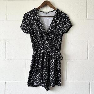 Justify For J Boho Daisy Floral Short Sleeve Romper Women's Small